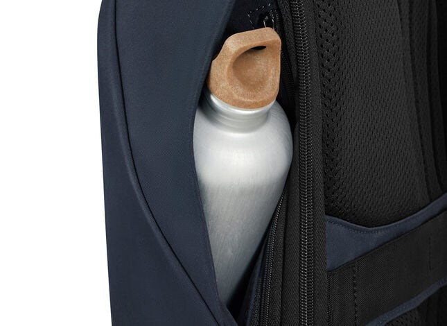 Bolsillo para botella escondido