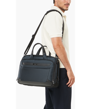 Pro-DLX 6 Maletín 15.6" 30.5 x 42 x 15/21 cm | 1.4 kg Pro-DLX 6 Maletín 15.6" 30.5 x 42 x 15/21 cm | 1.4 kg