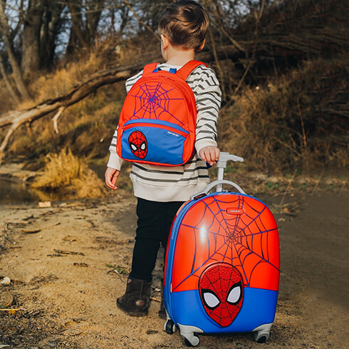 Que la aventura empiece en tus viajes con nuestra colección Spider-Man.