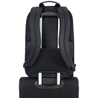 Comfortable back protection and handy Smart Sleeve to slide over the handle of your suitcase when travelling with other luggage.